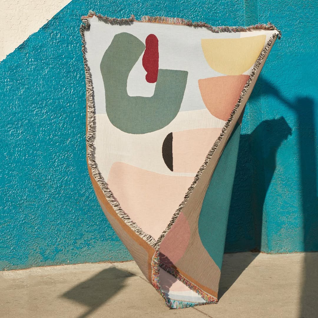 Arthur Throw - Slowdown Studio